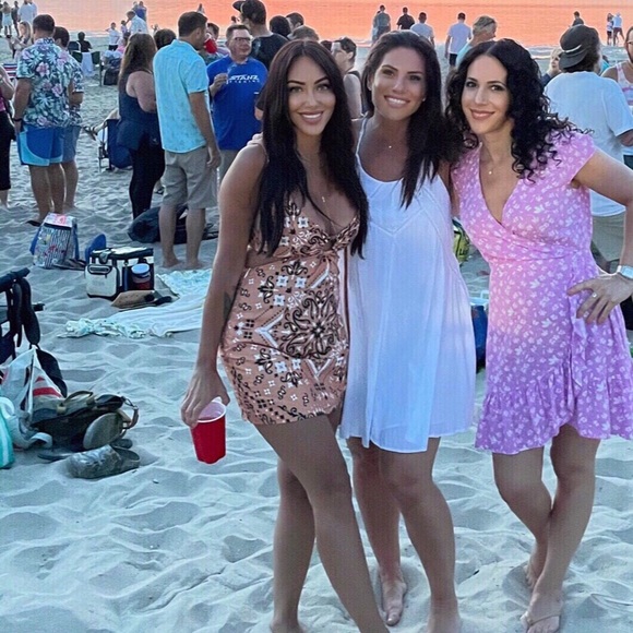 ALL OVER PRINT CUT OUT DRESS - Picture 3 of 3